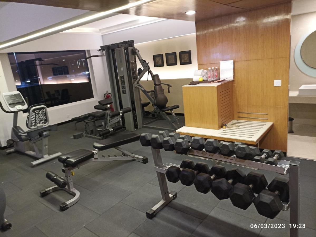 Fortune Select Sg Highway, Ahmedabad - Member Itc Hotels' Group Bagian luar foto