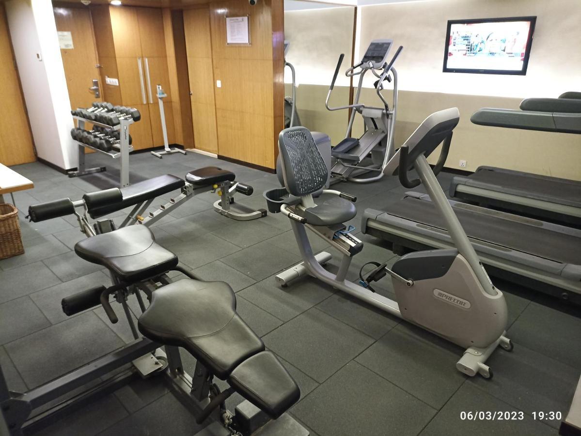 Fortune Select Sg Highway, Ahmedabad - Member Itc Hotels' Group Bagian luar foto