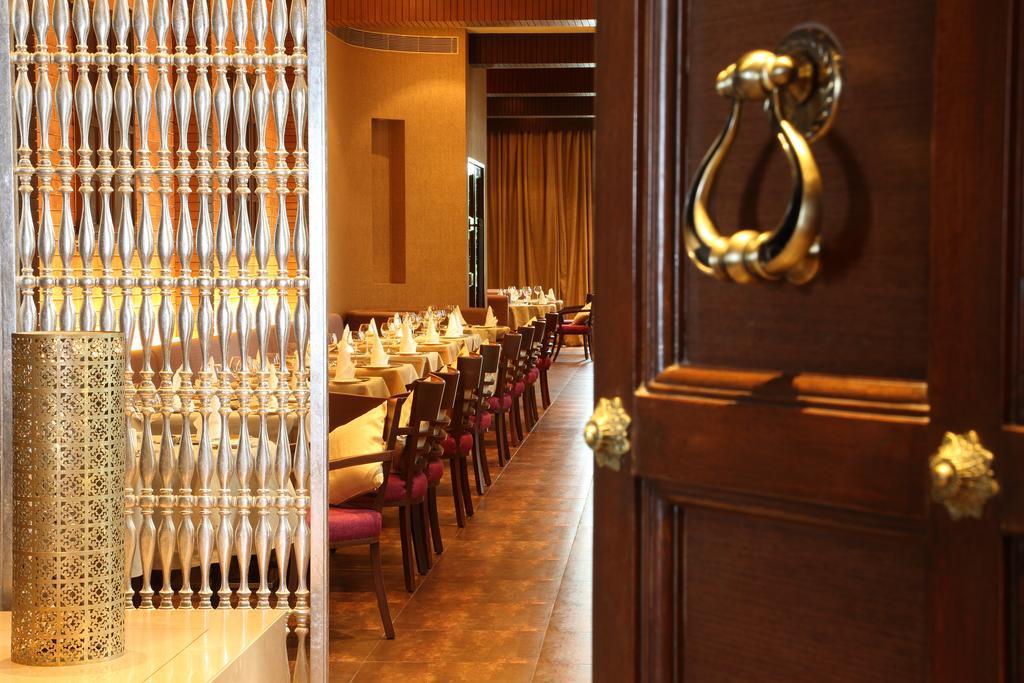 Fortune Select Sg Highway, Ahmedabad - Member Itc Hotels' Group Bagian luar foto
