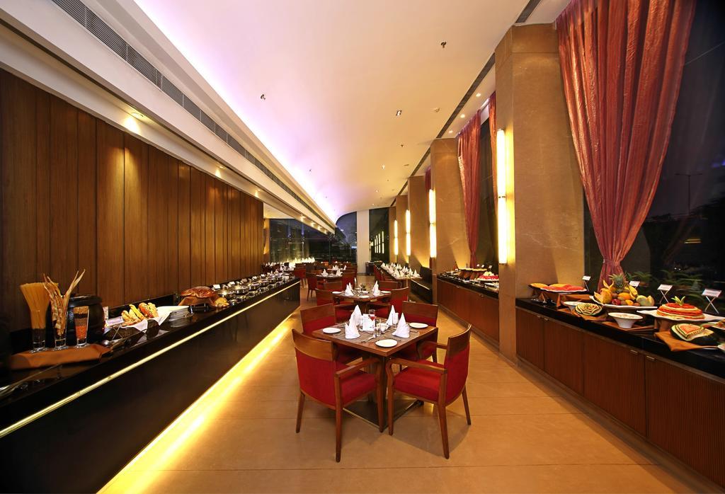 Fortune Select Sg Highway, Ahmedabad - Member Itc Hotels' Group Bagian luar foto