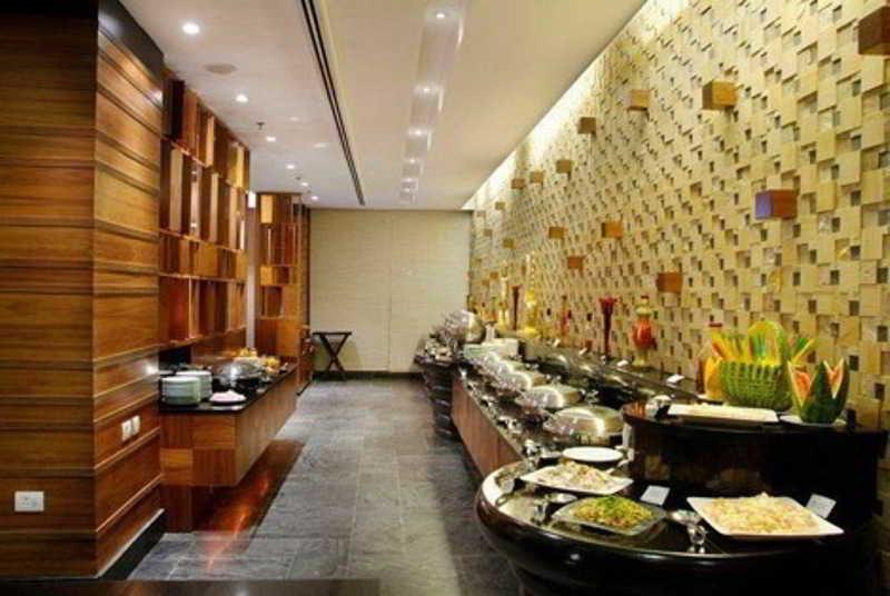 Fortune Select Sg Highway, Ahmedabad - Member Itc Hotels' Group Bagian luar foto