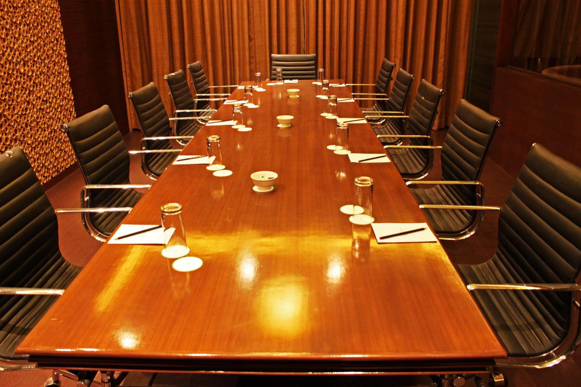 Fortune Select Sg Highway, Ahmedabad - Member Itc Hotels' Group Bagian luar foto