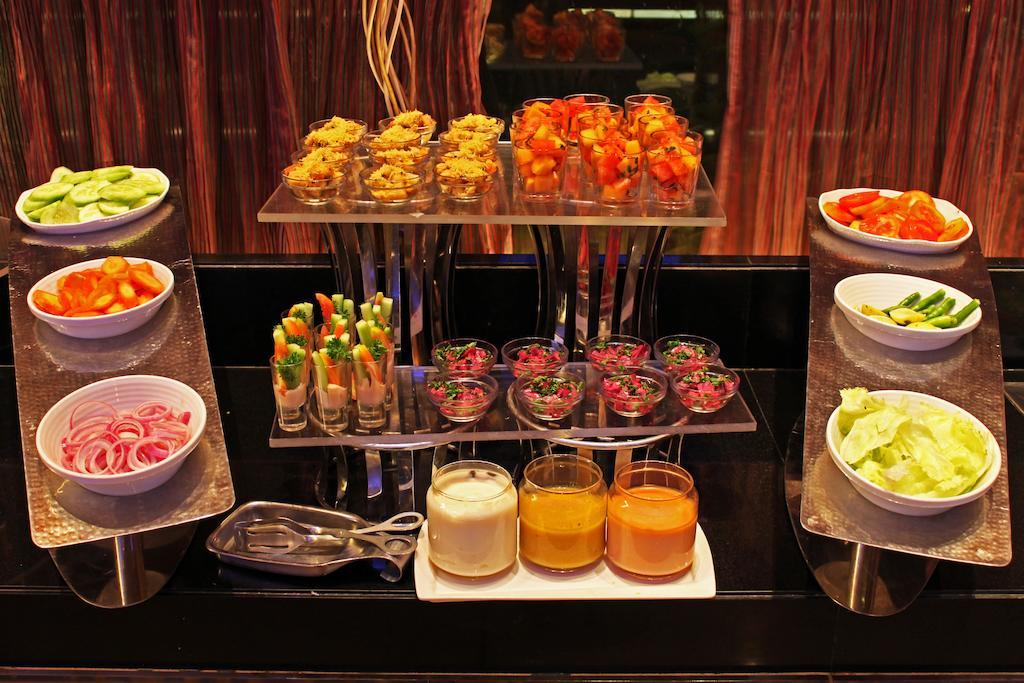 Fortune Select Sg Highway, Ahmedabad - Member Itc Hotels' Group Bagian luar foto